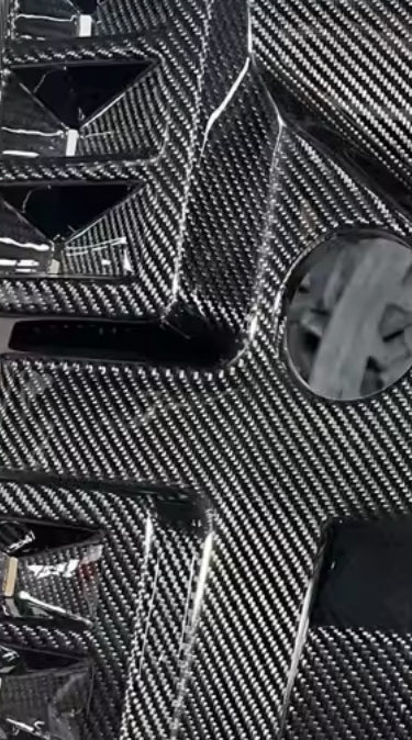 BMW M2/M3/M4 (G80 G81 G82 G83 G87) CARBON MOTORHAUBE ABDECKUNG